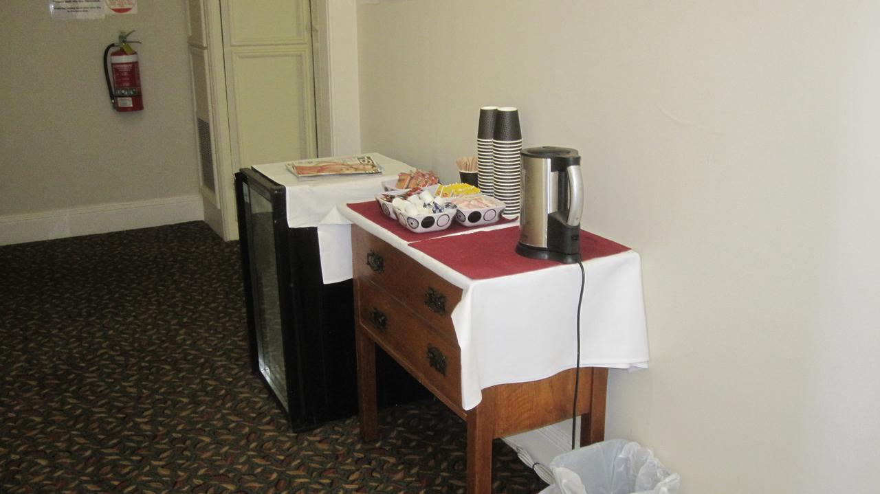 Alexandra Hotel ルーラ エクステリア 写真